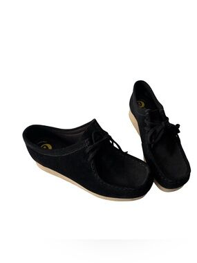 Clark’s | Women’s Black Wallabees in Black | Size 9
